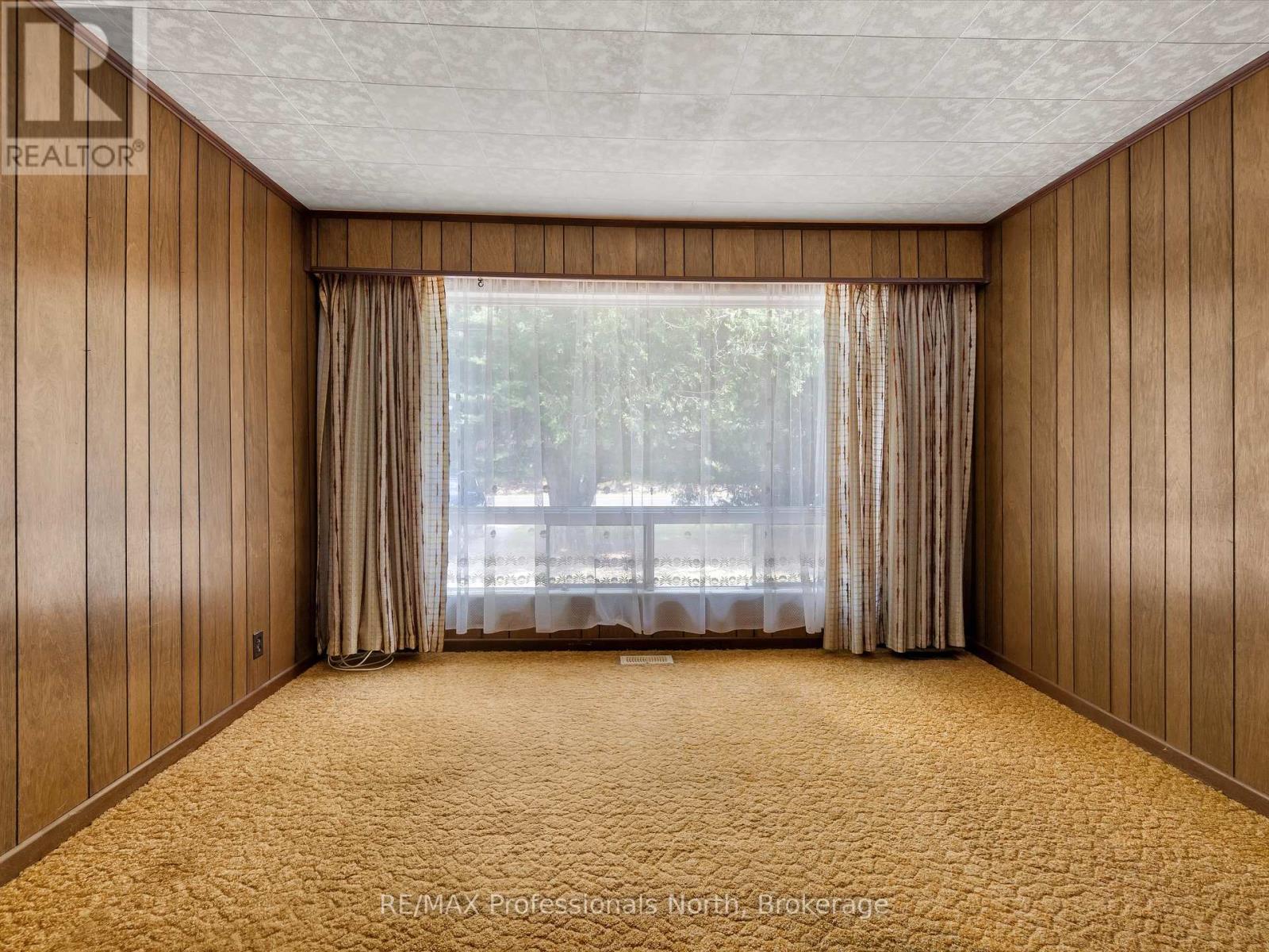 1716 Gravenhurst Parkway, Gravenhurst, Ontario  P1P 1R3 - Photo 8 - X12355030