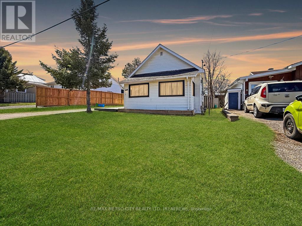 778 SEVENTH STREET, Renfrew, Ontario