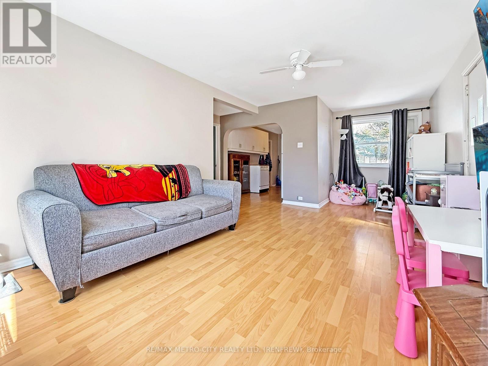 778 Seventh Street, Renfrew, Ontario  K7V 1B7 - Photo 10 - X12354908