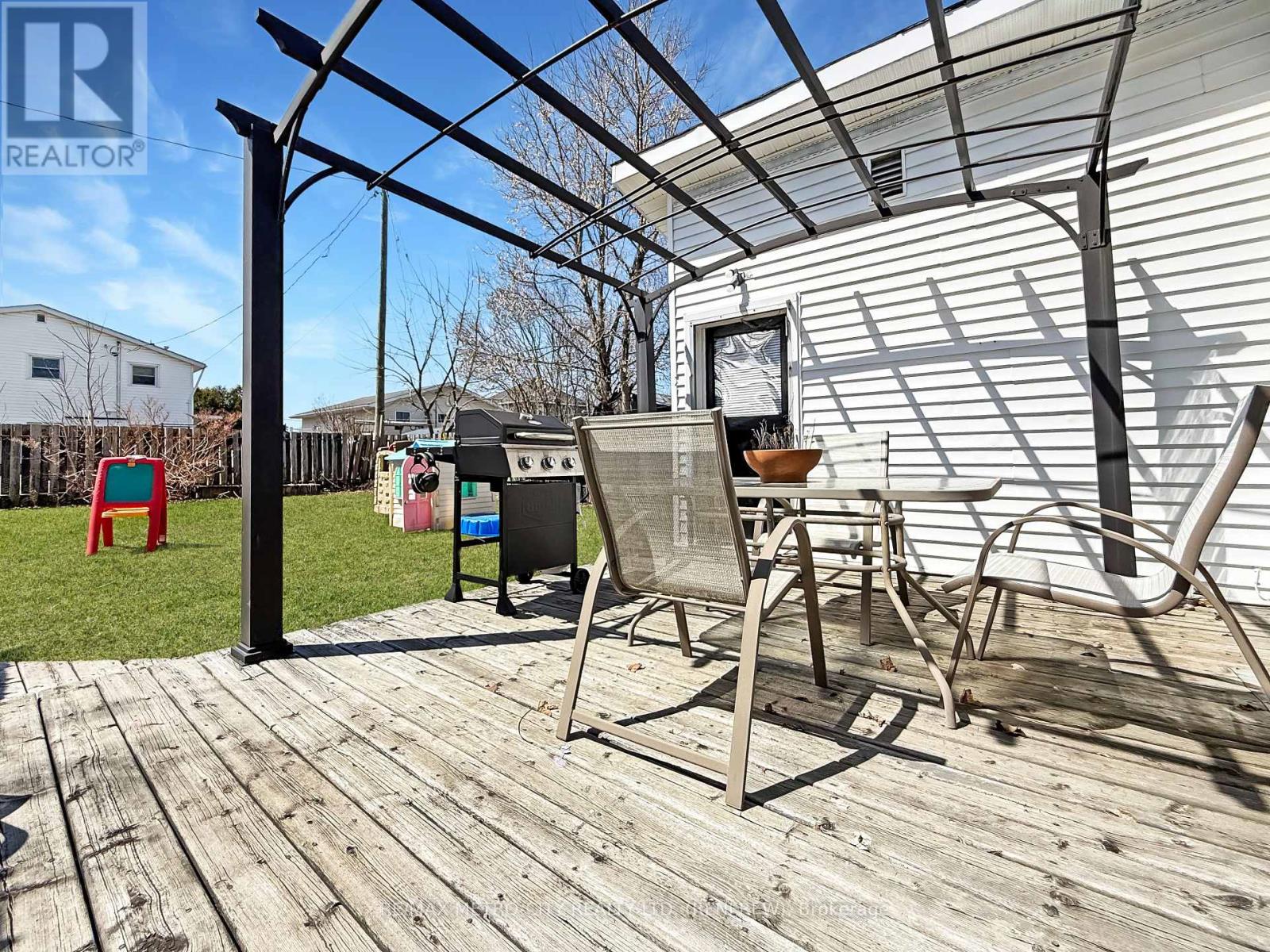 778 Seventh Street, Renfrew, Ontario  K7V 1B7 - Photo 19 - X12354908