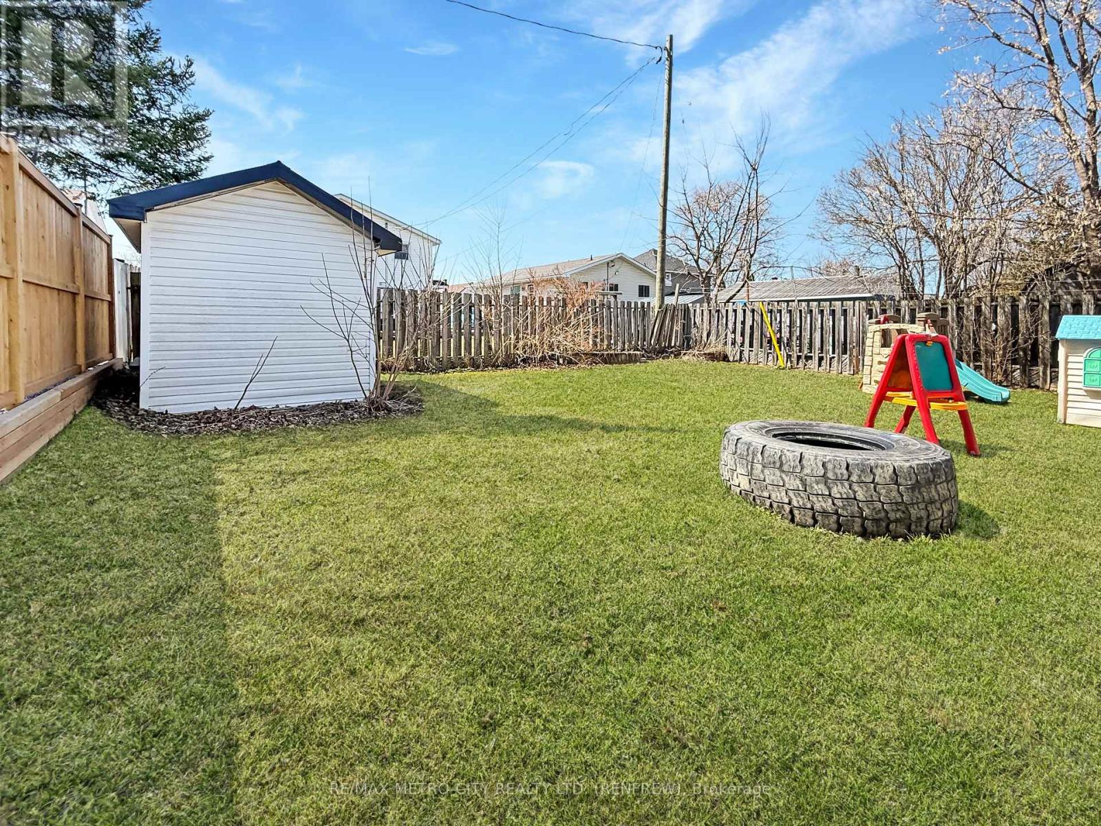 778 Seventh Street, Renfrew, Ontario  K7V 1B7 - Photo 21 - X12354908