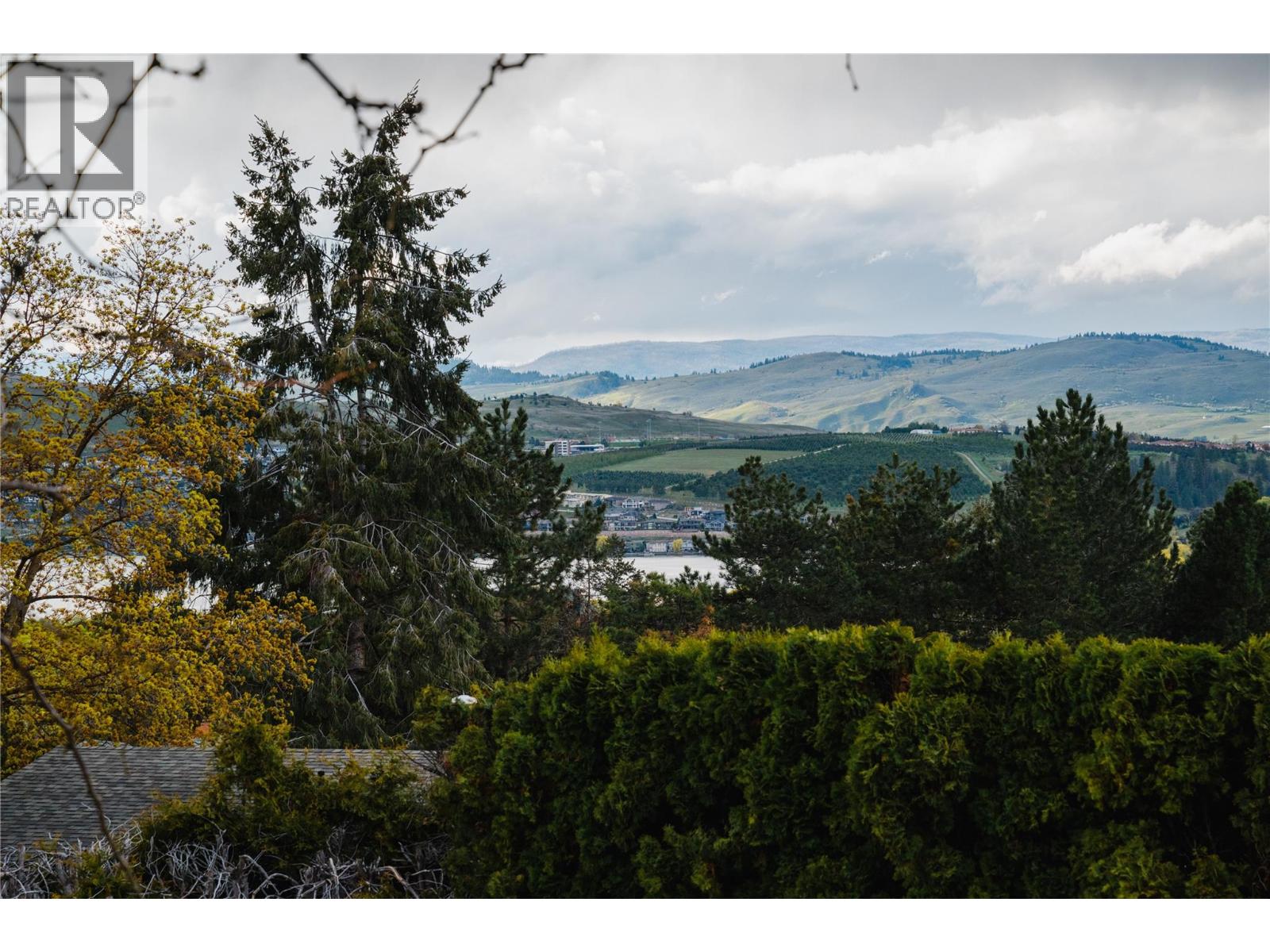7200 Wyatt Way, Vernon, British Columbia  V1B 1R3 - Photo 39 - 10344497