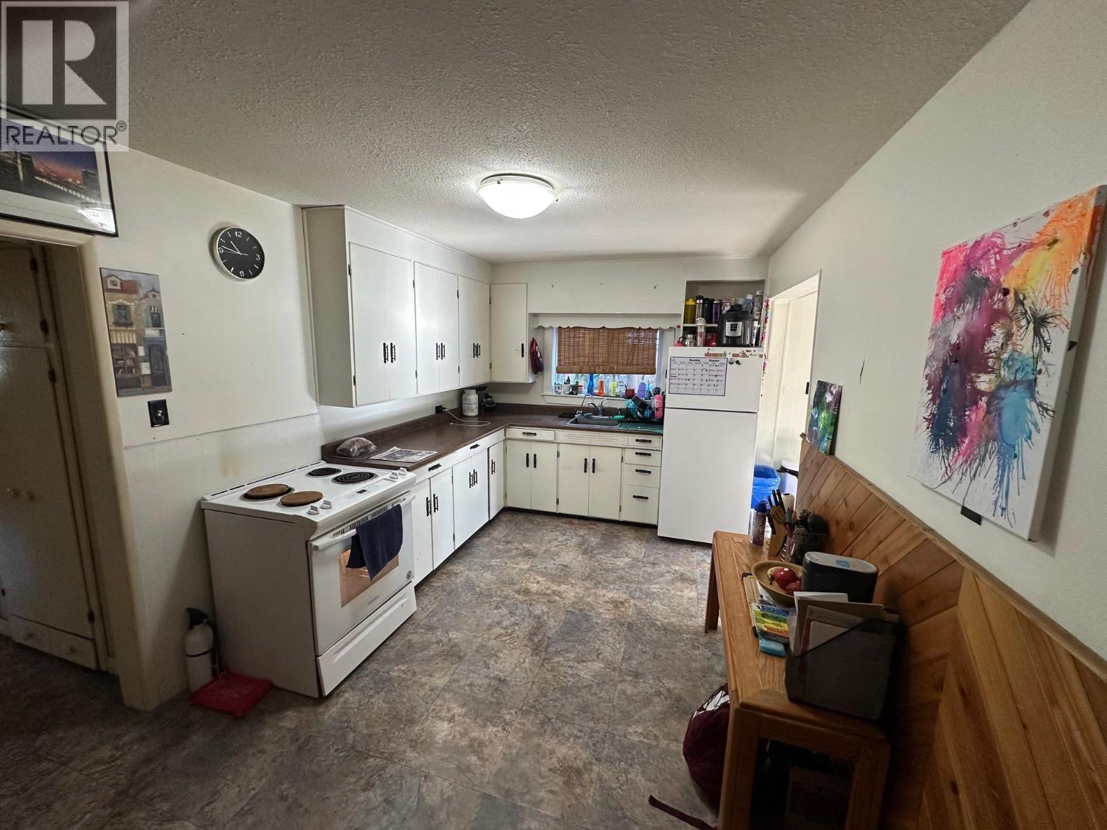 609 Second Street, Nelson, British Columbia  V1L 2L7 - Photo 9 - 10359816