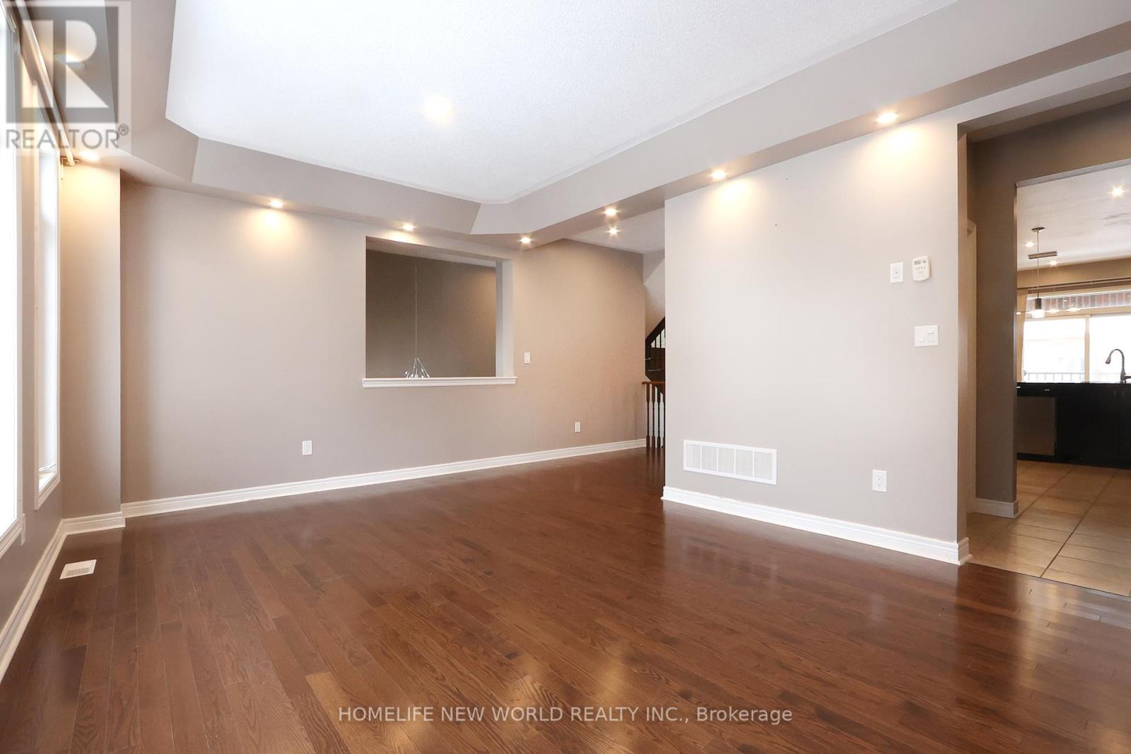 2nd Master Bedroom - 41 Pulpwood Crescent, Richmond Hill, Ontario  L4E 0V1 - Photo 11 - N12350361
