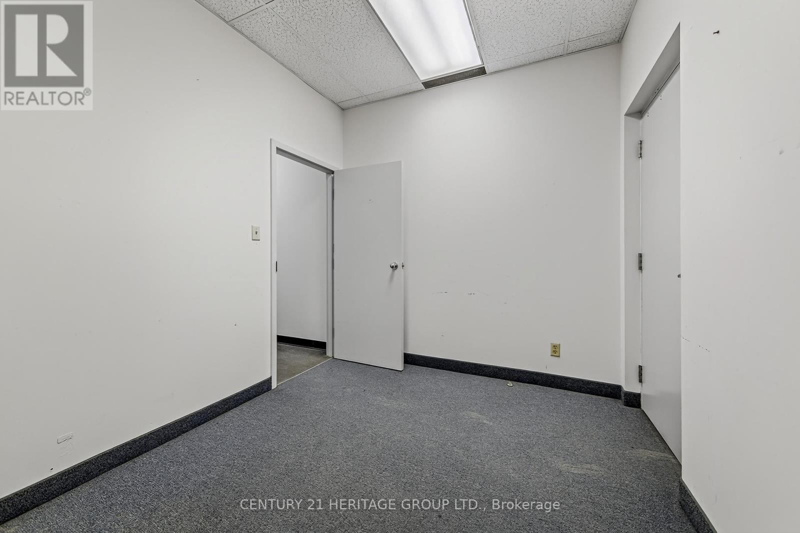 Unit #2 - 1190 Ringwell Drive, Newmarket, Ontario  L3Y 8V9 - Photo 10 - N12354966