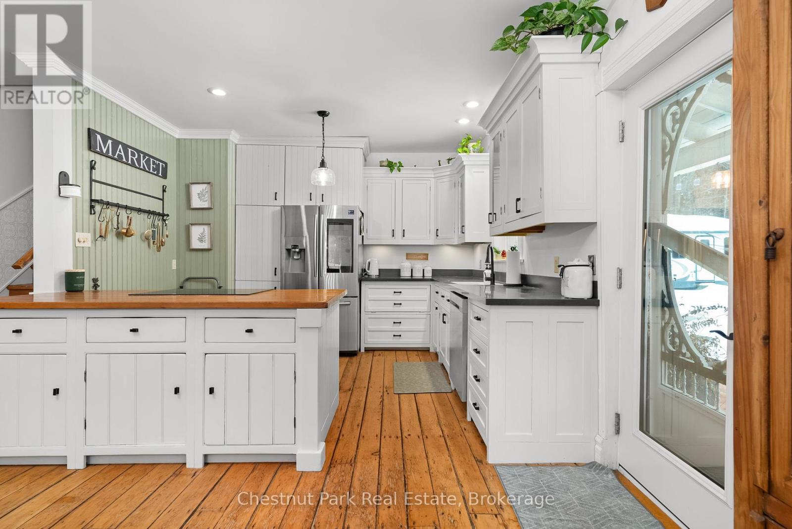 1236 Butter & Egg Road, Muskoka Lakes, Ontario  P1L 1X4 - Photo 11 - X12260460