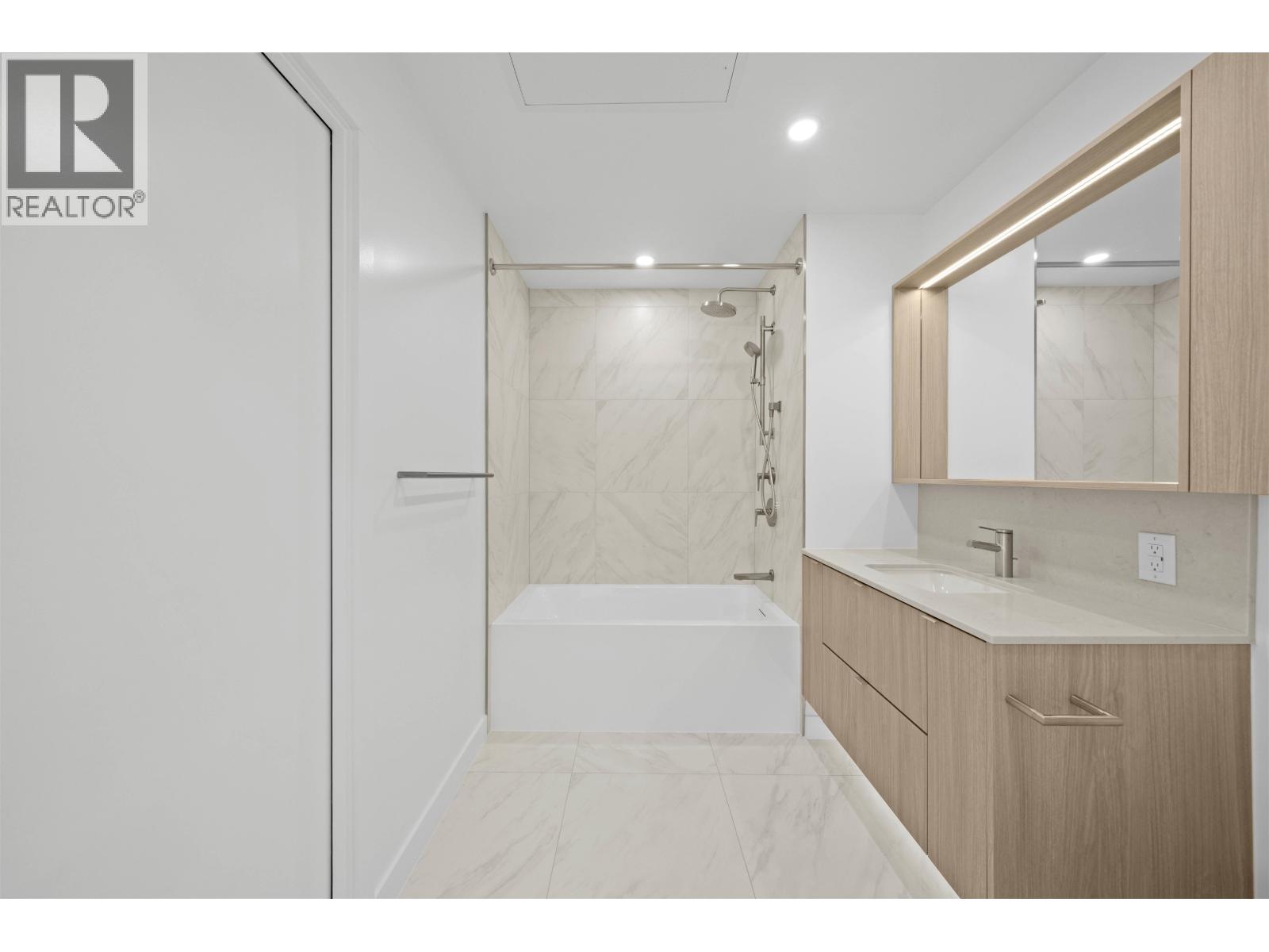 906 626 Claremont Street, Coquitlam, British Columbia  V3J 3T4 - Photo 12 - R3038899