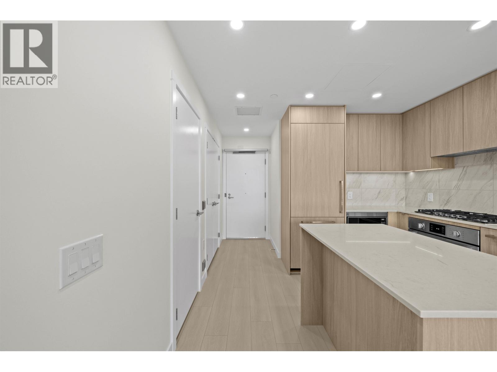 906 626 Claremont Street, Coquitlam, British Columbia  V3J 3T4 - Photo 6 - R3038899