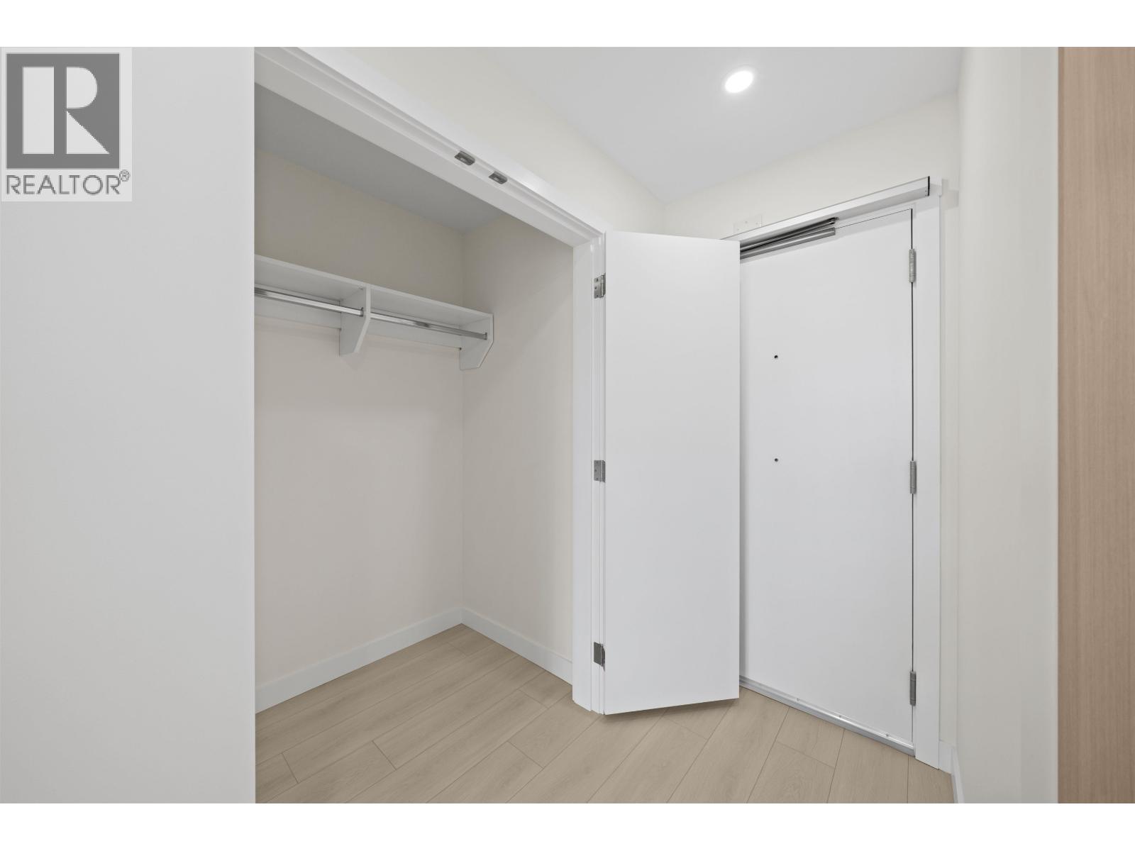 906 626 Claremont Street, Coquitlam, British Columbia  V3J 3T4 - Photo 8 - R3038899