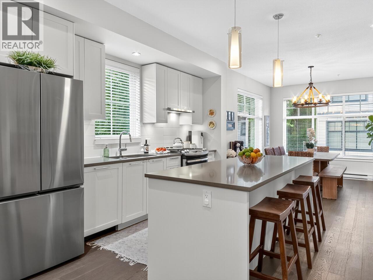 Property at 6 5068 SAVILE ROW image 3