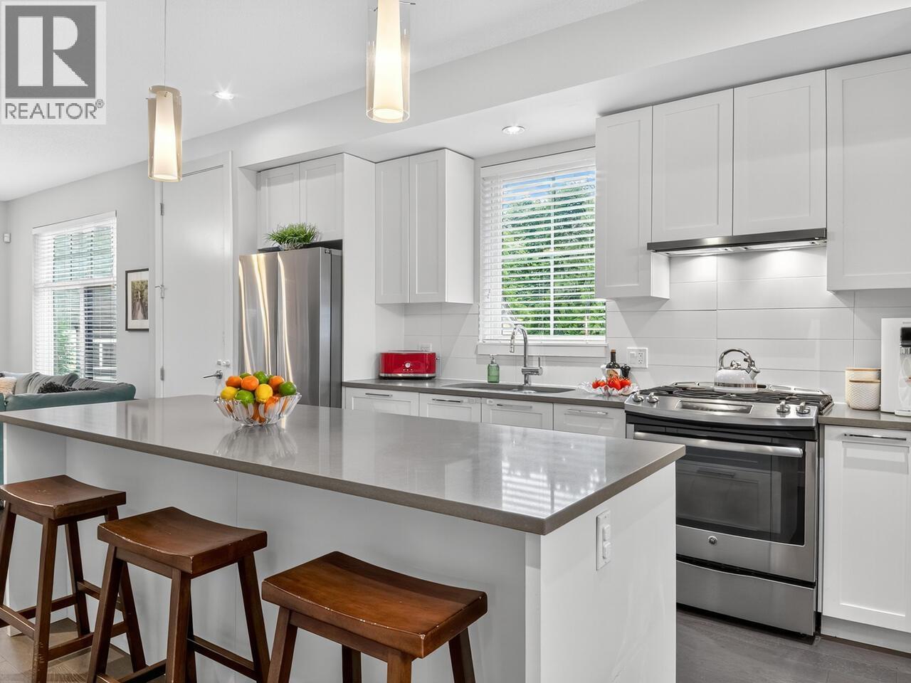 Property at 6 5068 SAVILE ROW image 4
