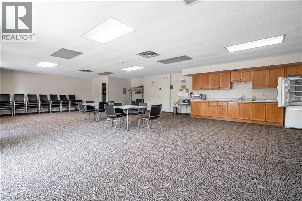 416 Limeridge Road E Unit# 216, Hamilton, Ontario  L9A 2S7 - Photo 35 - 40745457