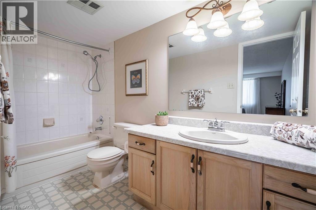 416 Limeridge Road E Unit# 216, Hamilton, Ontario  L9A 2S7 - Photo 31 - 40745457