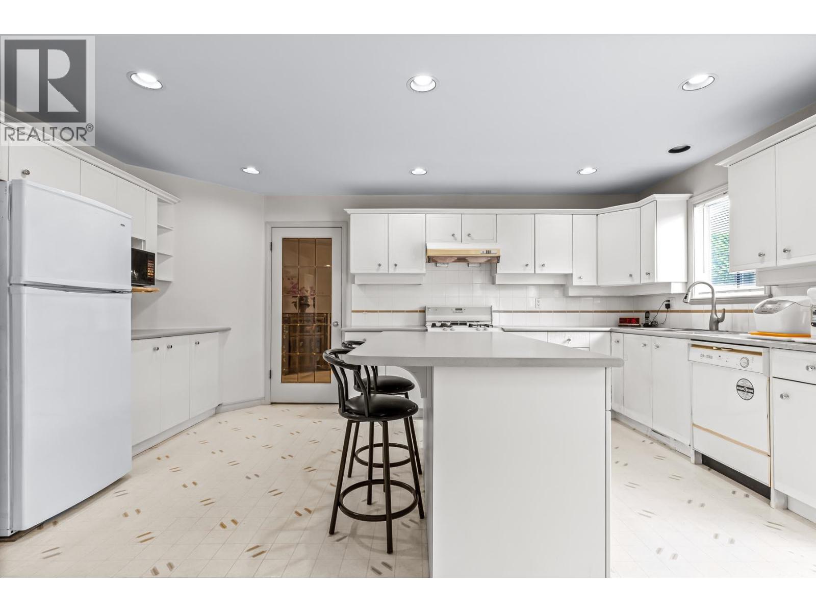 2188 Tait Court, Richmond, British Columbia  V6X 3S9 - Photo 8 - R3038893