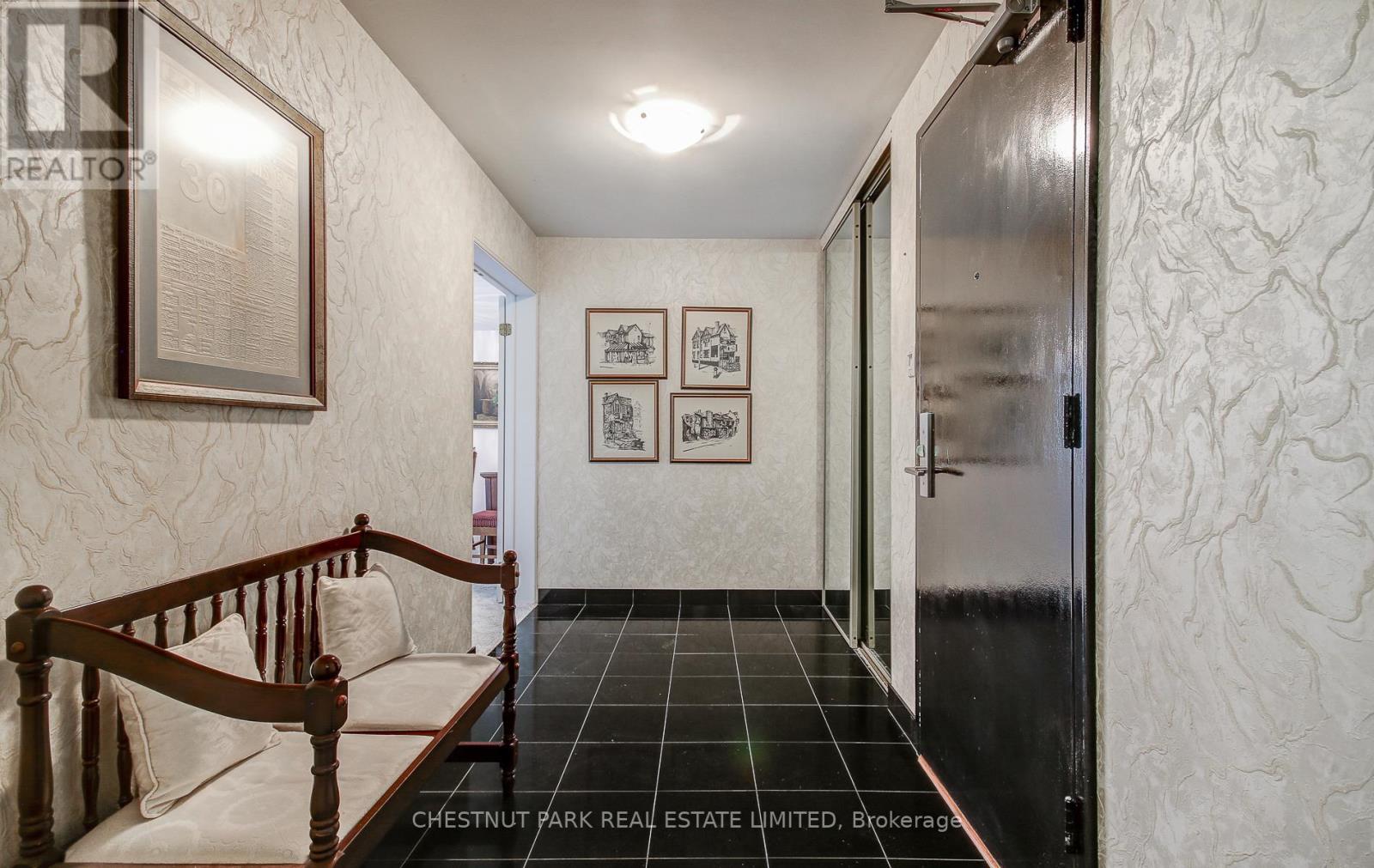 609 - 1400 Dixie Road, Mississauga, Ontario  L5E 3E1 - Photo 6 - W12355041