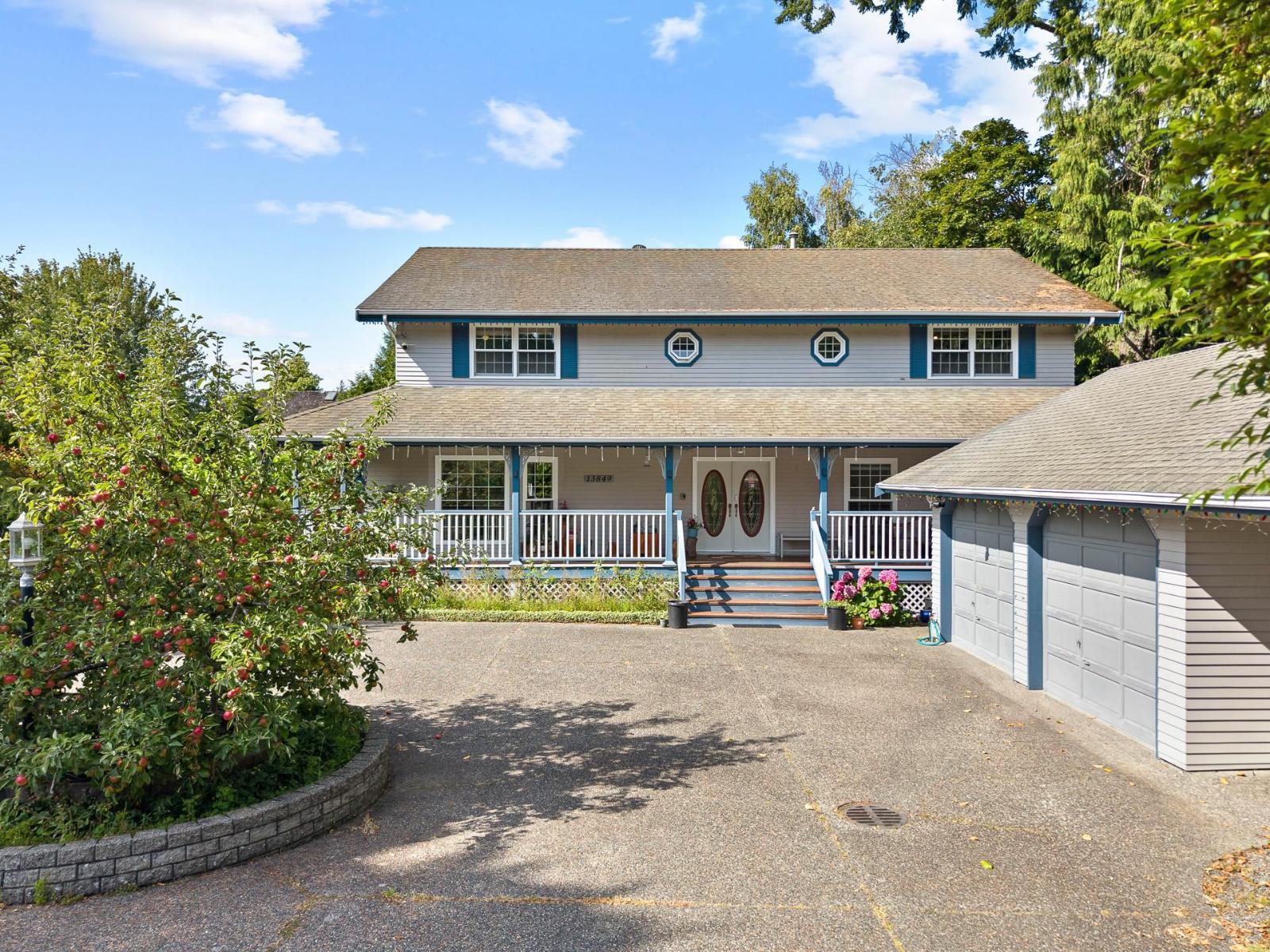 13849 20 Avenue, Surrey, British Columbia  V4A 2A1 - Photo 2 - R3037829