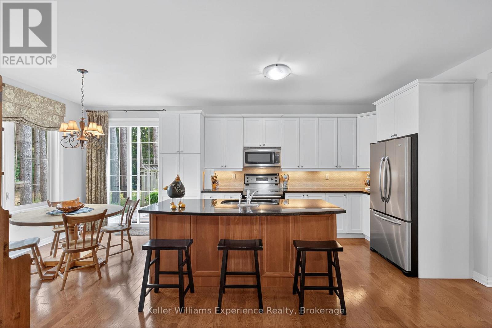 40 Windsong Crescent, Bracebridge, Ontario  P1L 0A3 - Photo 1 - X12355054