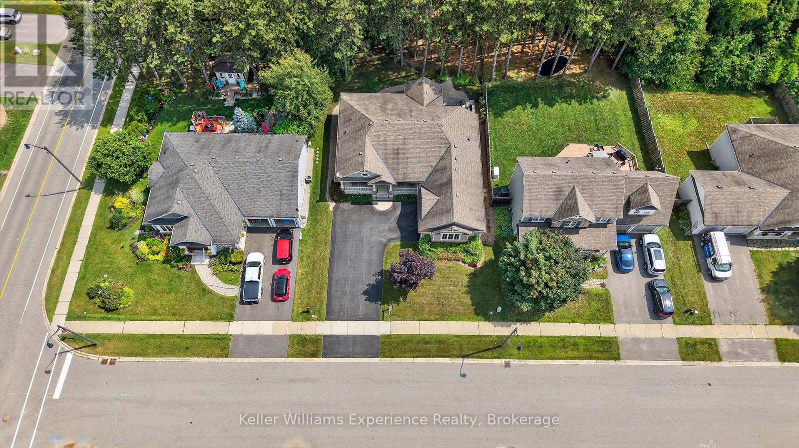 40 Windsong Crescent, Bracebridge, Ontario  P1L 0A3 - Photo 6 - X12355054