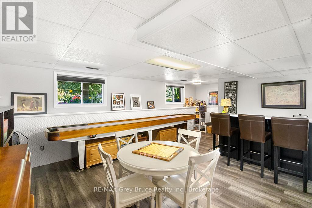 699 20th Street W, Owen Sound, Ontario  N4K 4E1 - Photo 11 - X12355059