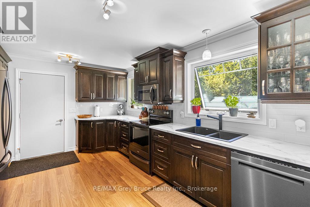 699 20th Street W, Owen Sound, Ontario  N4K 4E1 - Photo 27 - X12355059
