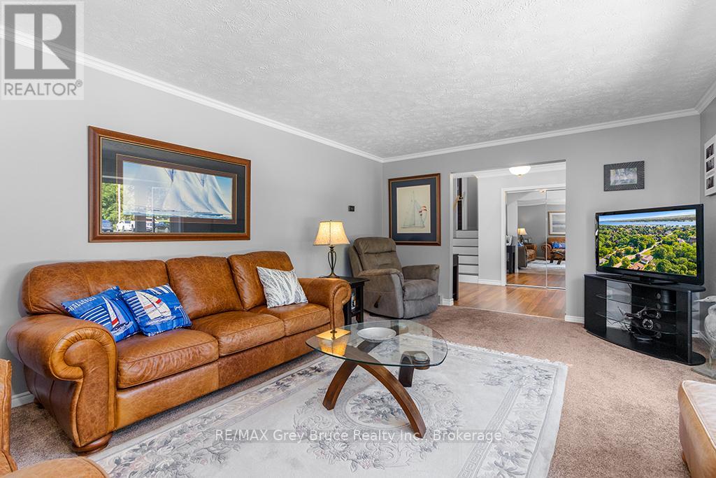 699 20th Street W, Owen Sound, Ontario  N4K 4E1 - Photo 29 - X12355059