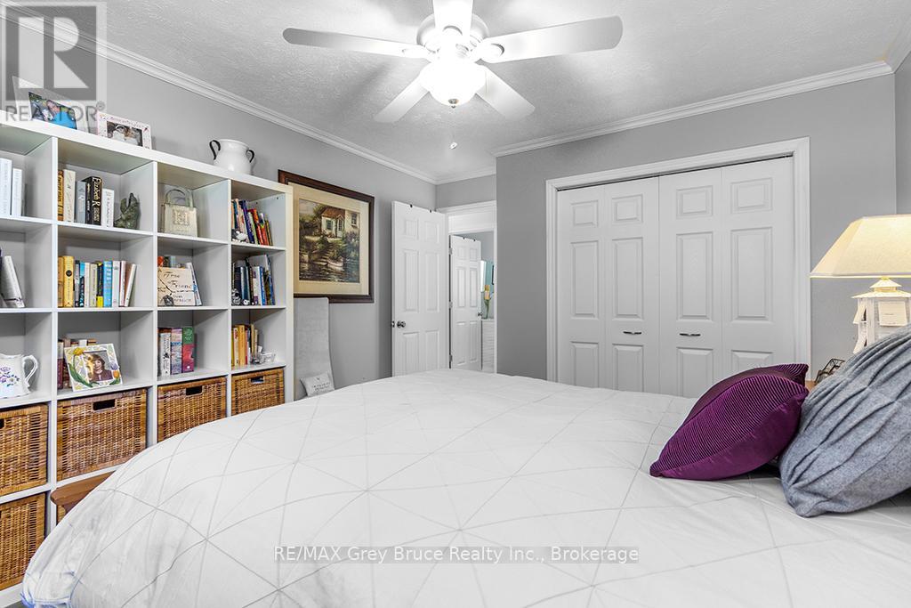 699 20th Street W, Owen Sound, Ontario  N4K 4E1 - Photo 37 - X12355059