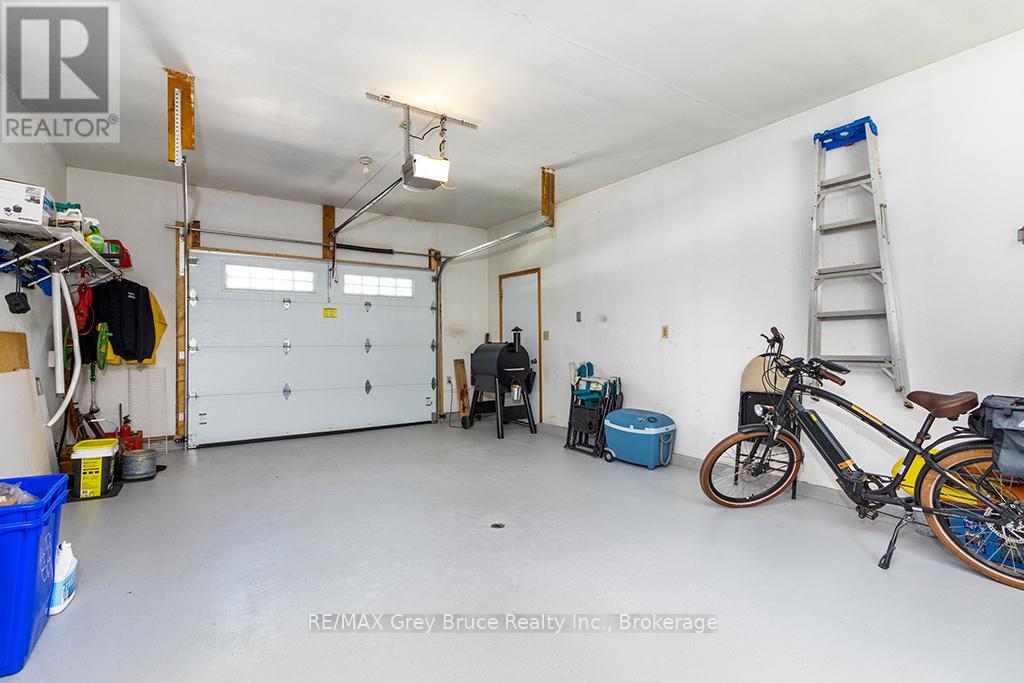 699 20th Street W, Owen Sound, Ontario  N4K 4E1 - Photo 46 - X12355059