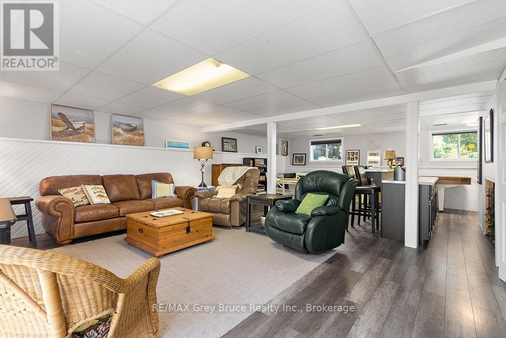 699 20th Street W, Owen Sound, Ontario  N4K 4E1 - Photo 8 - X12355059