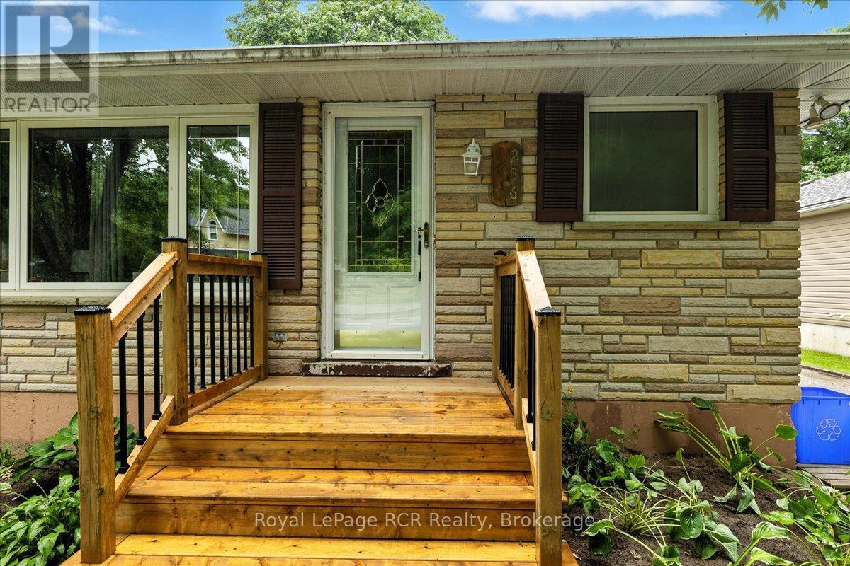 236 Normanby Street N, Wellington North, Ontario  N0G 2L1 - Photo 5 - X12355071
