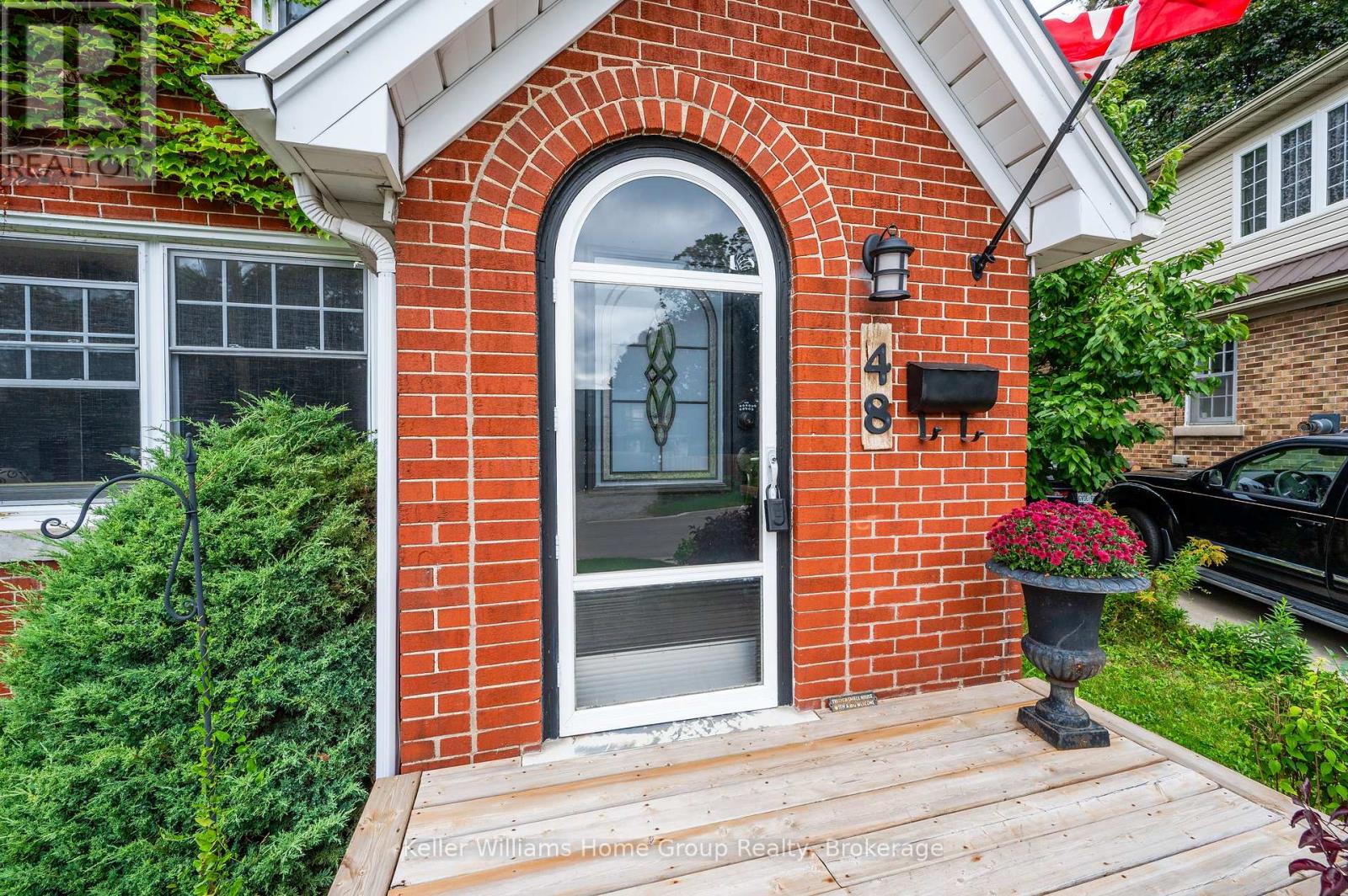 48 Dane Street, Kitchener, Ontario  N2H 3H7 - Photo 3 - X12355096