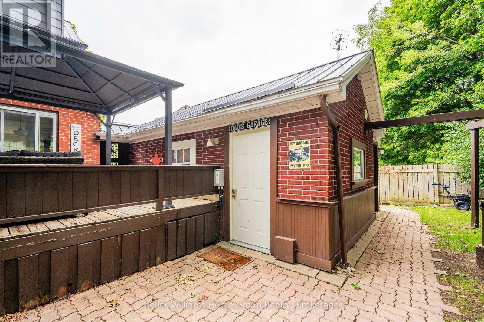 48 Dane Street, Kitchener, Ontario  N2H 3H7 - Photo 34 - X12355096