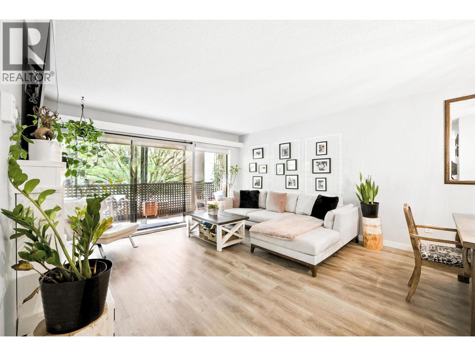 212 1955 WOODWAY PLACE, Burnaby, British Columbia