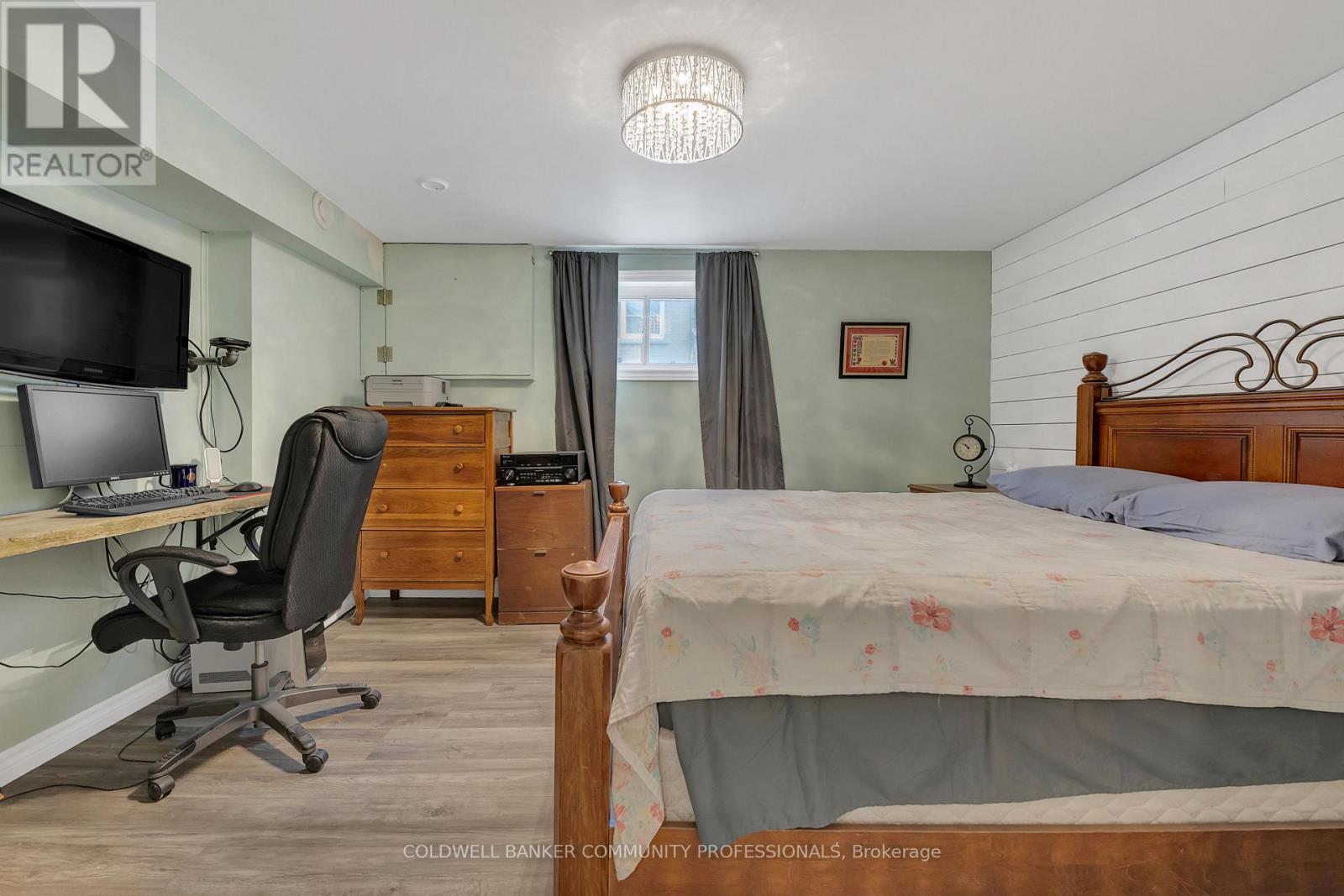 446 East 36th Street, Hamilton, Ontario  L8V 4A5 - Photo 25 - X12354907