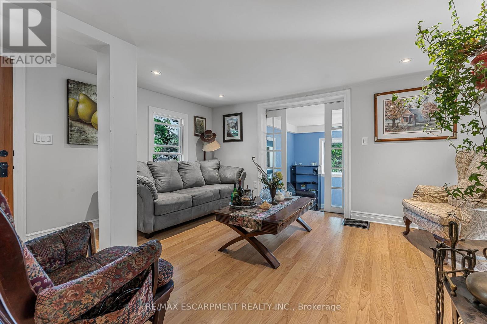 323 Regional 20 Road, Pelham, Ontario  L0S 1C0 - Photo 12 - X12354950