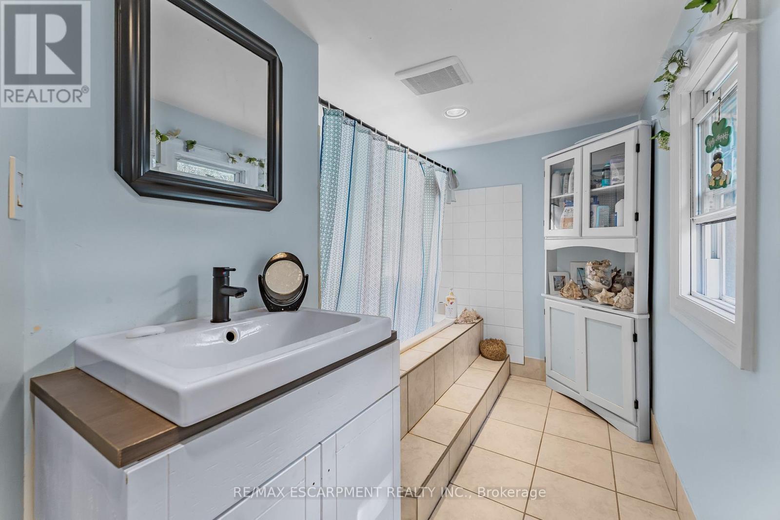 323 Regional 20 Road, Pelham, Ontario  L0S 1C0 - Photo 33 - X12354950