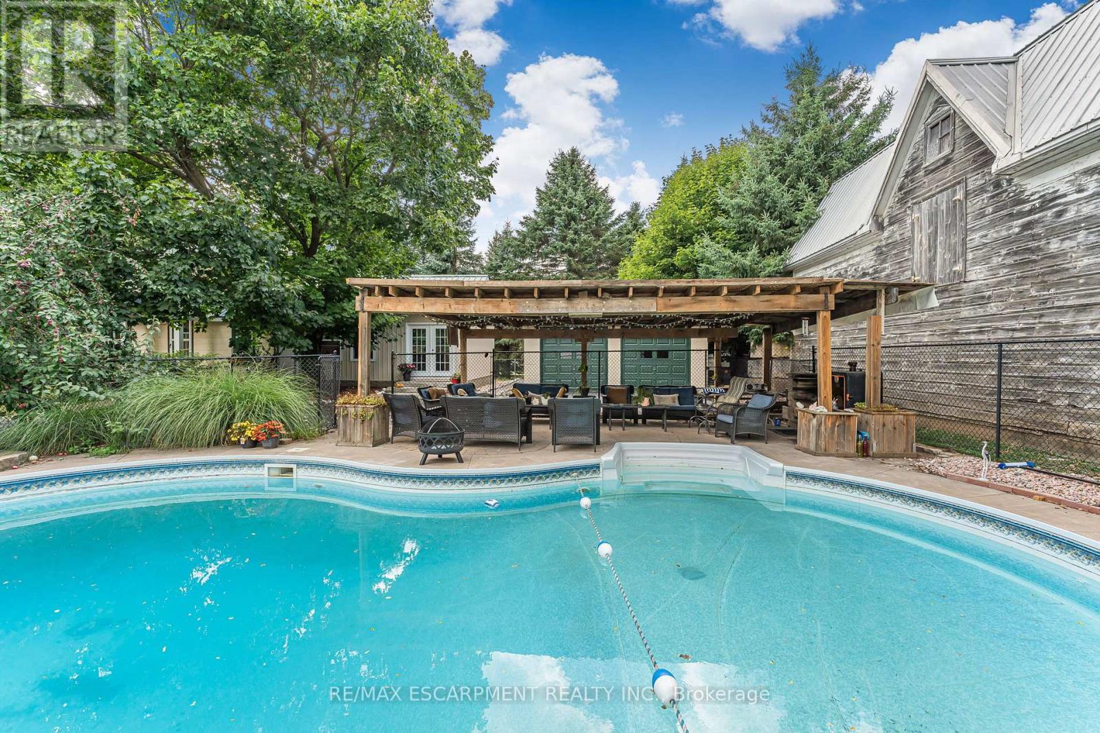 323 Regional 20 Road, Pelham, Ontario  L0S 1C0 - Photo 4 - X12354950