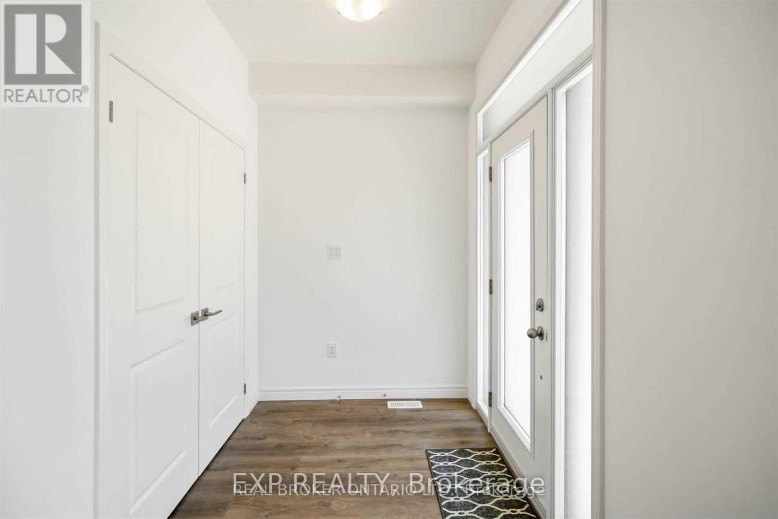 141 Summersides Boulevard, Pelham, Ontario  L3B 5N5 - Photo 2 - X12354994