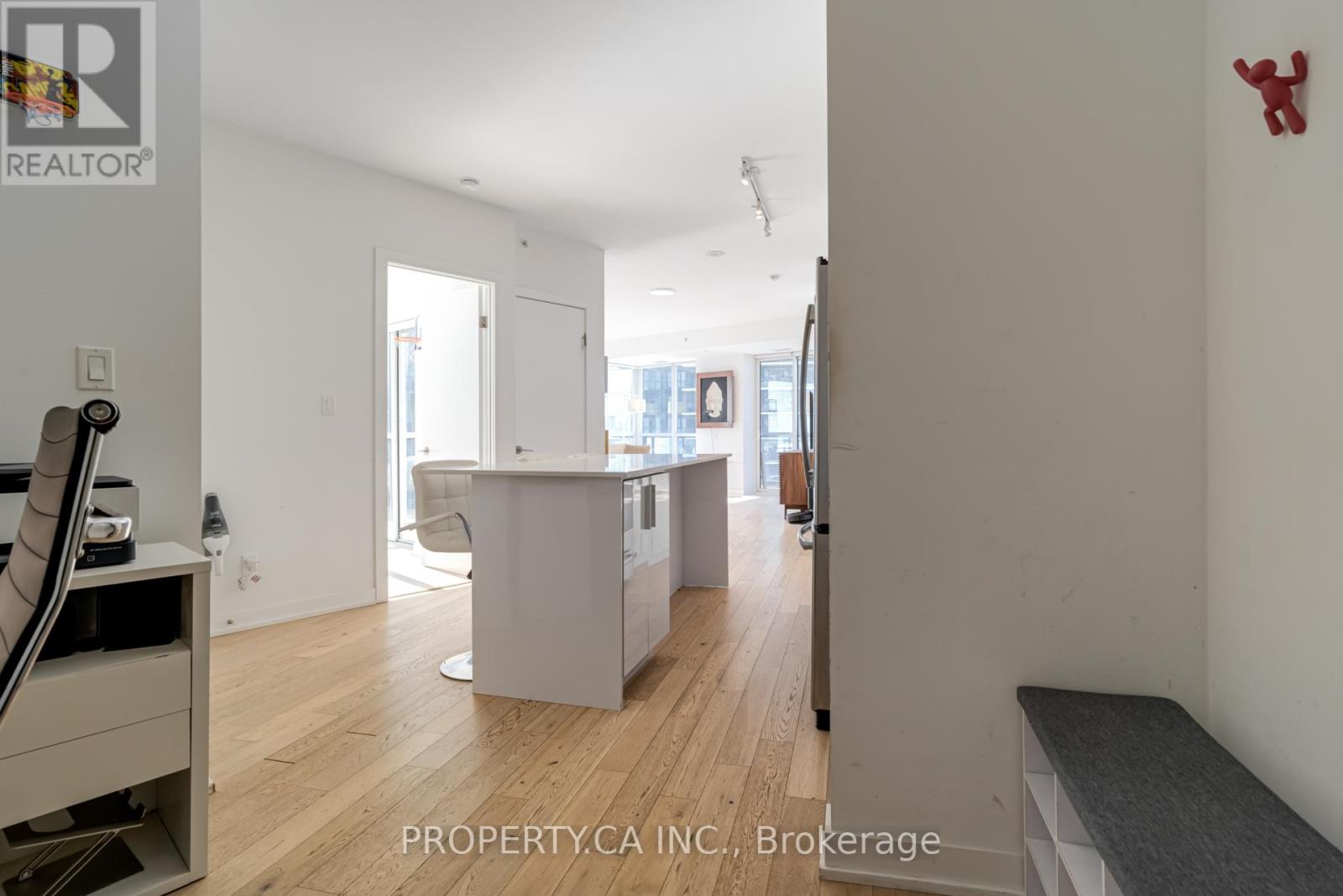 1213 - 20 Bruyeres Mews, Toronto, Ontario  M5V 0G8 - Photo 25 - C12354339