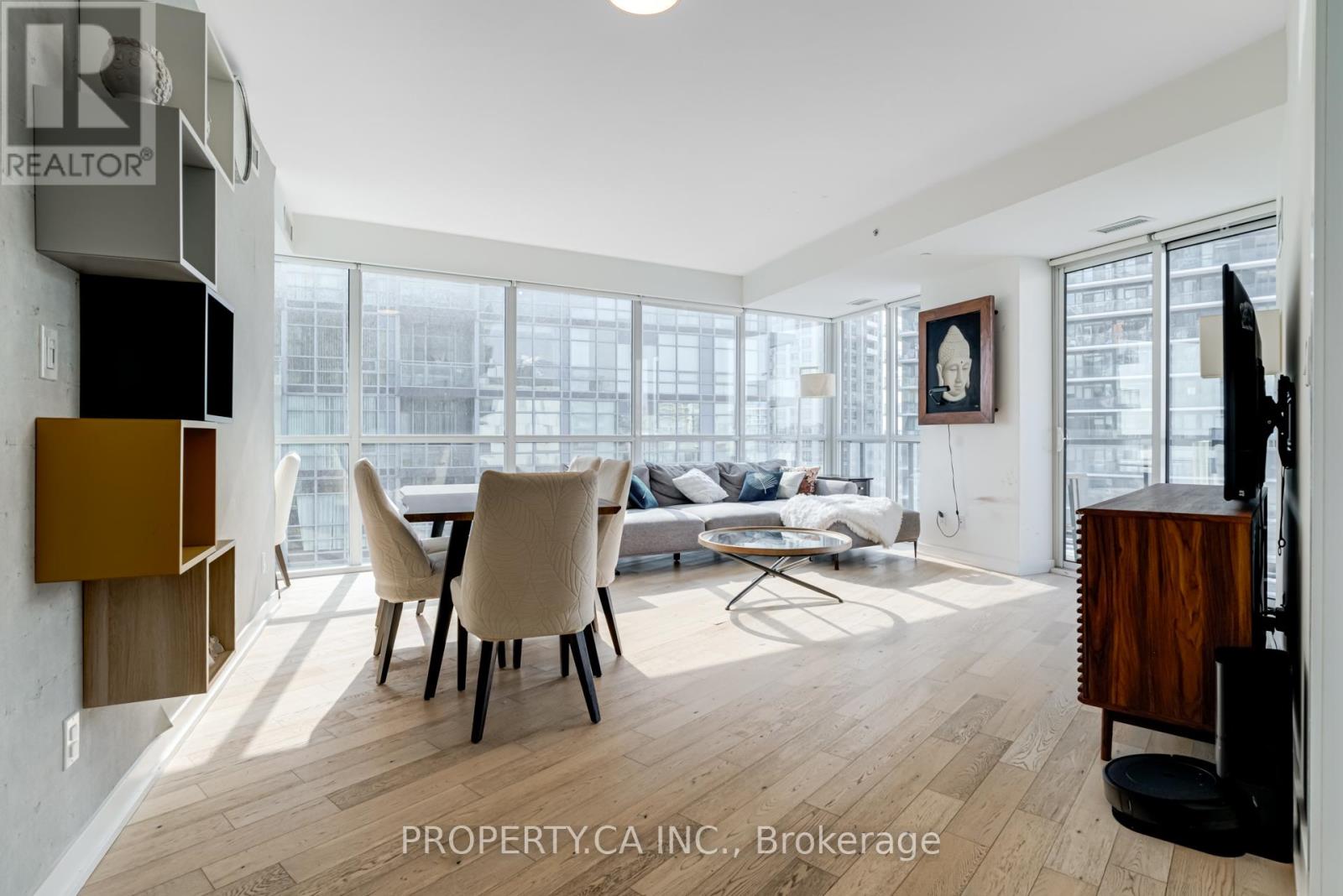 1213 - 20 Bruyeres Mews, Toronto, Ontario  M5V 0G8 - Photo 3 - C12354339