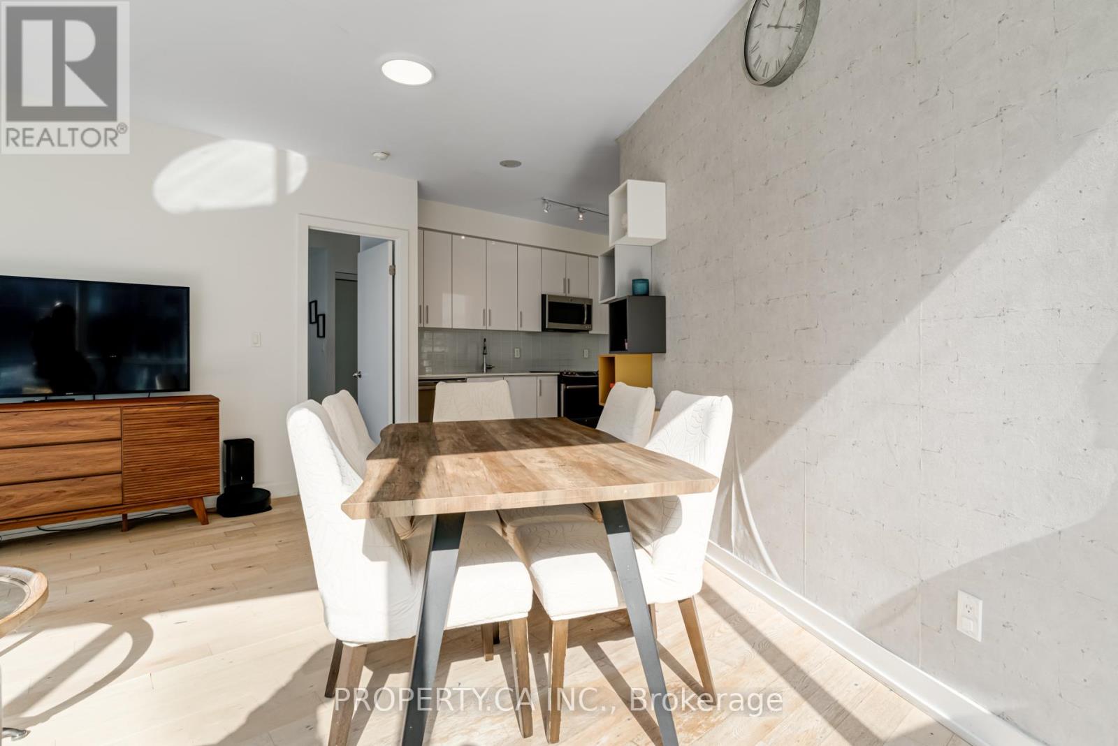 1213 - 20 Bruyeres Mews, Toronto, Ontario  M5V 0G8 - Photo 9 - C12354339