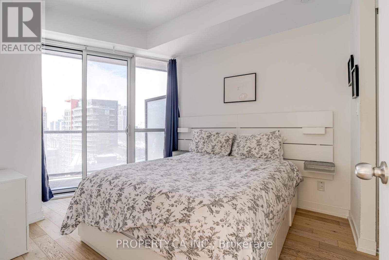 1213 - 20 Bruyeres Mews, Toronto, Ontario  M5V 0G8 - Photo 11 - C12354339