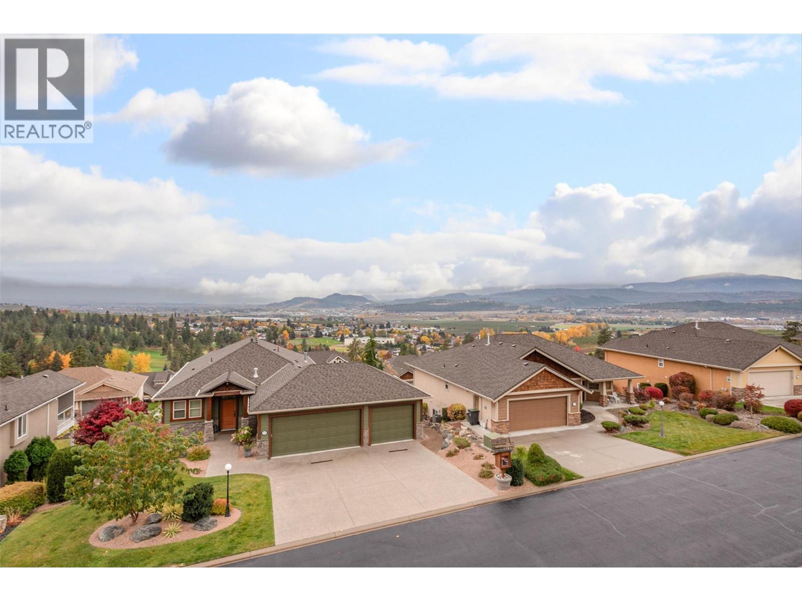 Property at 5205 Sandhills Drive image 4
