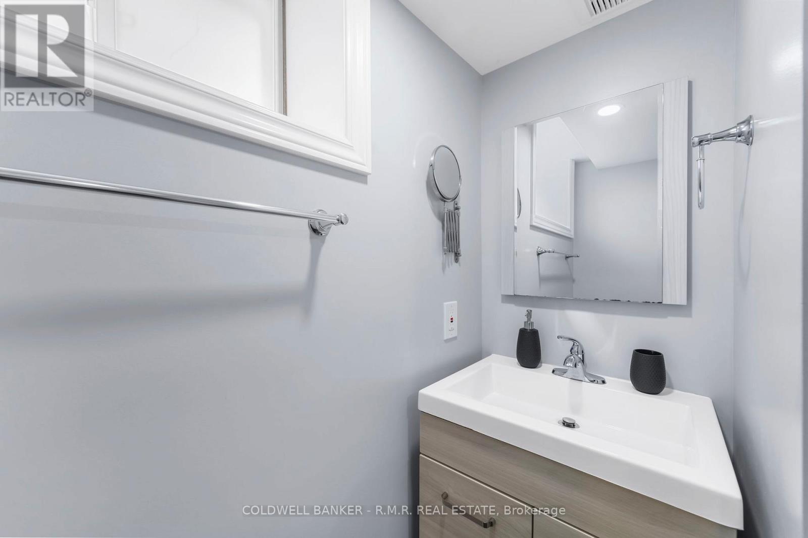 485 Wolsely Street, Peterborough, Ontario  K9H 5A7 - Photo 16 - X12355217