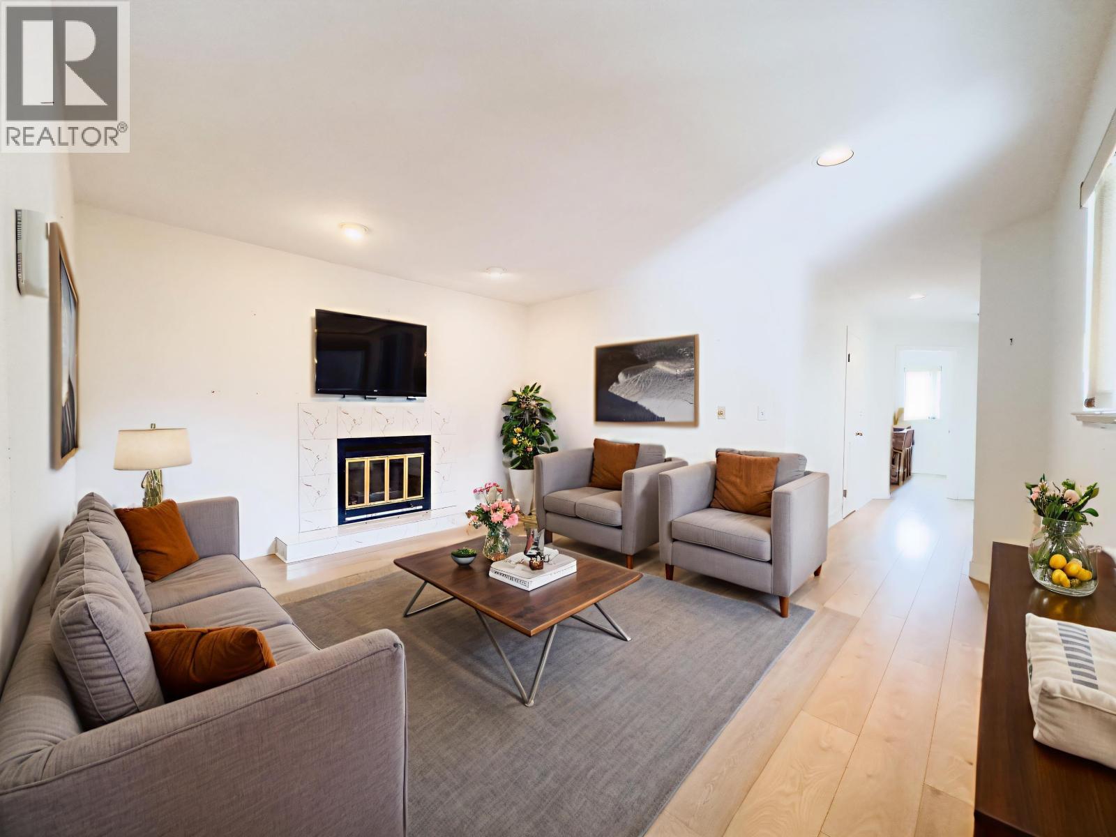 3630 Cambridge Street, Vancouver, British Columbia  V5K 1M6 - Photo 3 - R3038655