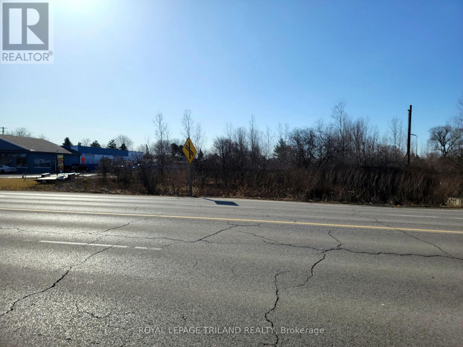 1841 Oxford Street E, London East, Ontario  N5V 2Z6 - Photo 2 - X12355162