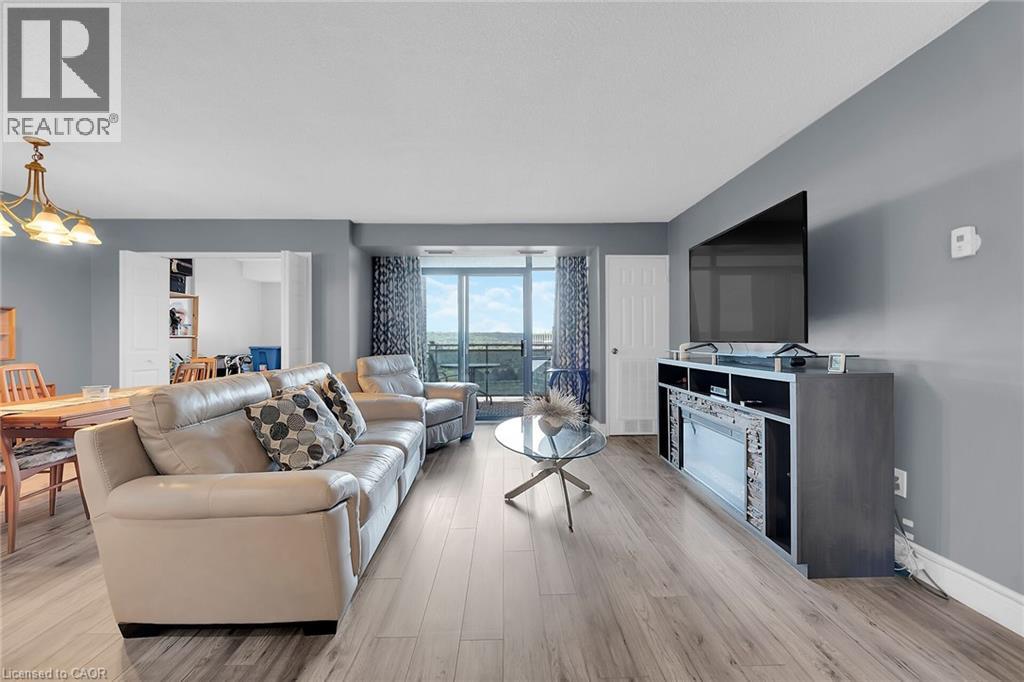 301 Frances Avenue Unit# 1406, Stoney Creek, Ontario  L8E 3W6 - Photo 6 - 40762033
