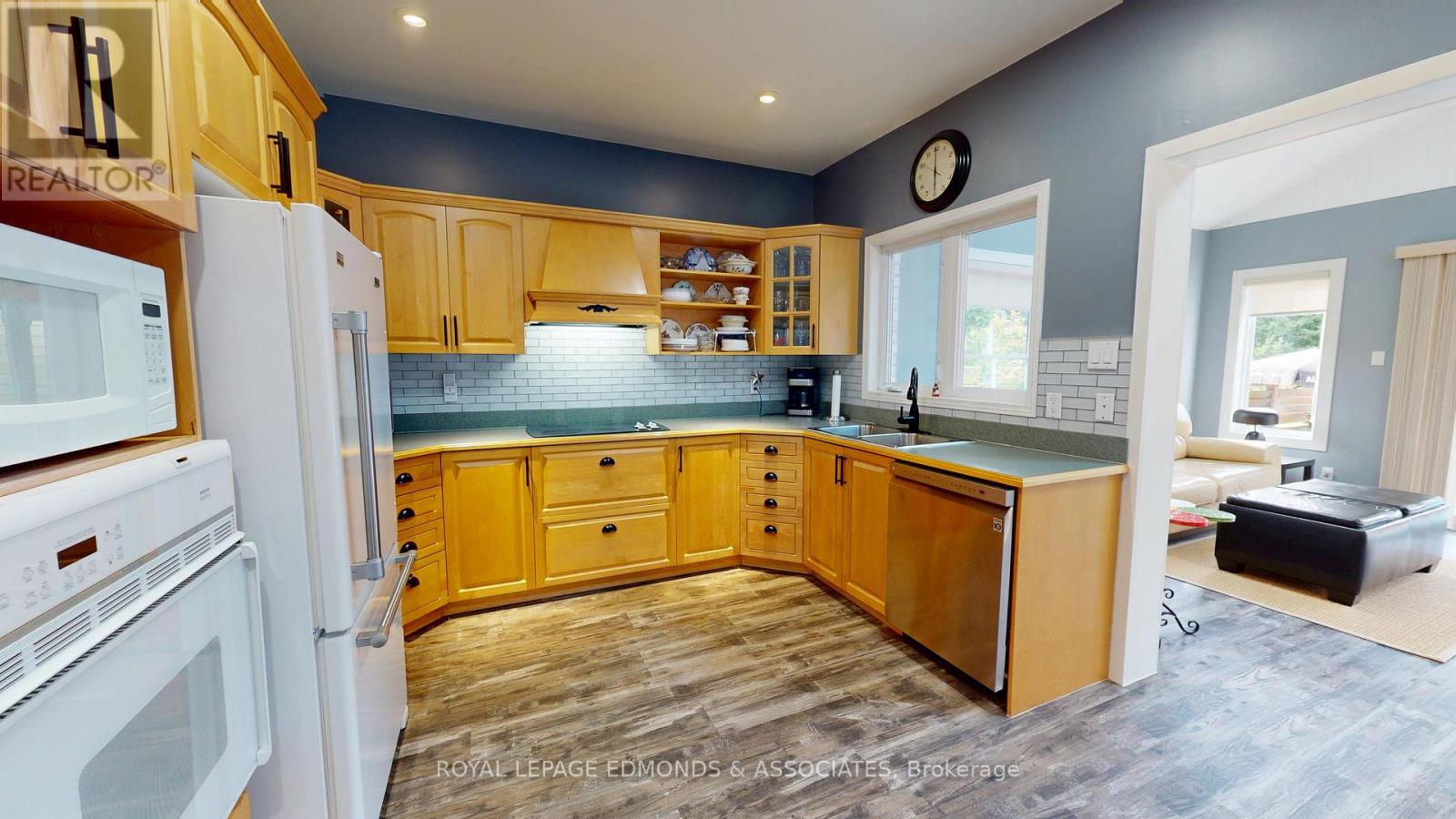 4 Jamie Crescent, Petawawa, Ontario  K8H 3N2 - Photo 13 - X12355180