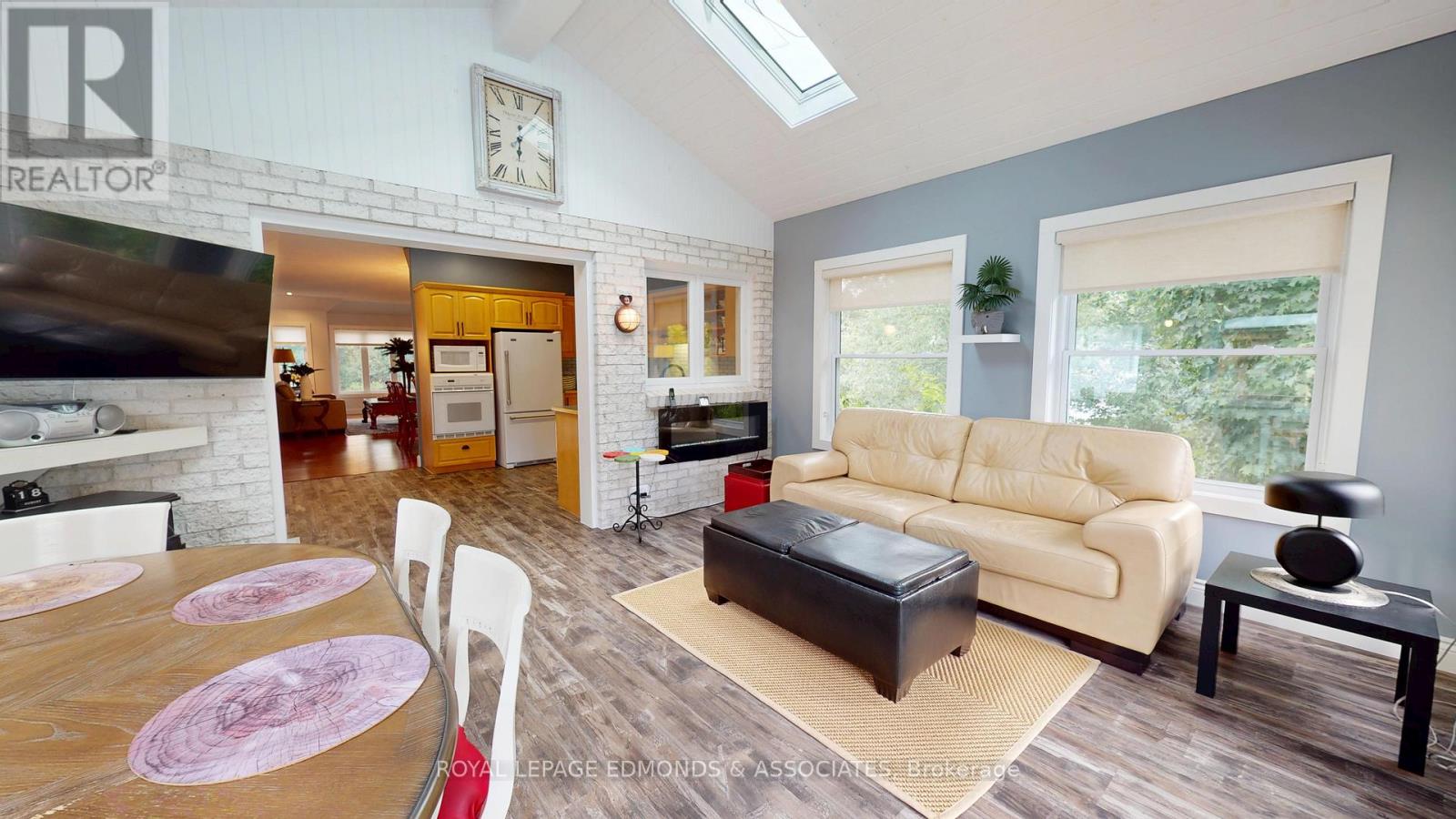 4 Jamie Crescent, Petawawa, Ontario  K8H 3N2 - Photo 17 - X12355180