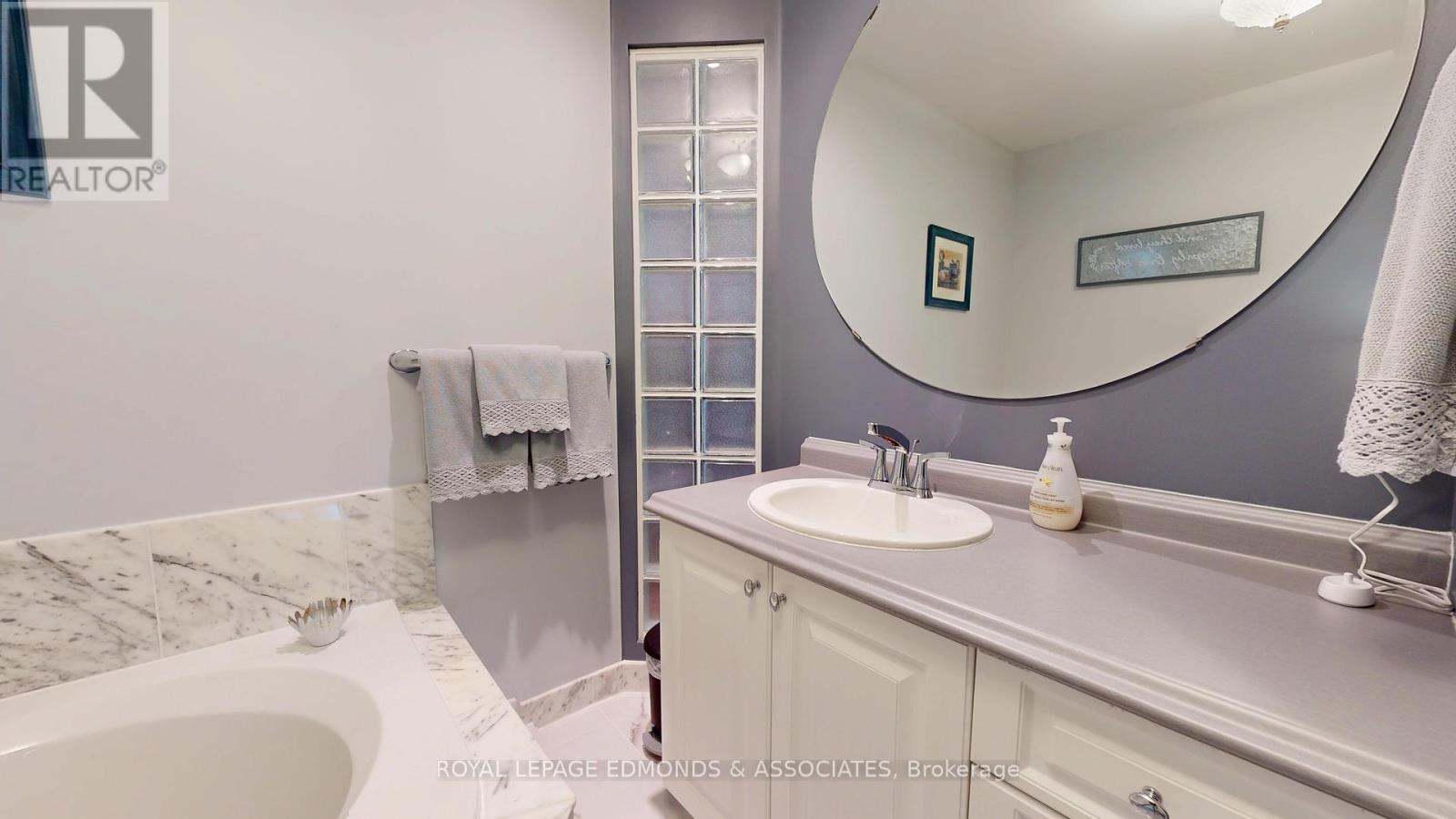 4 Jamie Crescent, Petawawa, Ontario  K8H 3N2 - Photo 24 - X12355180
