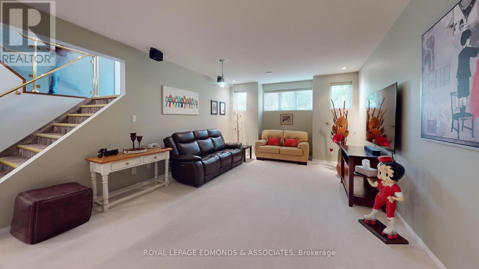 4 Jamie Crescent, Petawawa, Ontario  K8H 3N2 - Photo 32 - X12355180